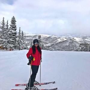 Meet your Posher, Yasmith